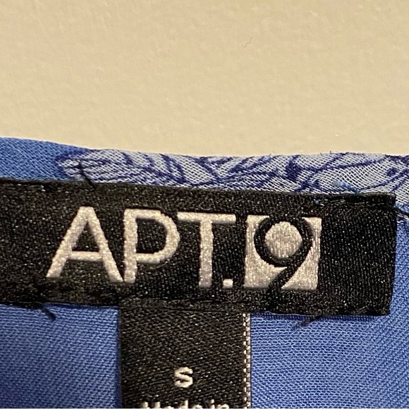 APT 9 blue patterned tank/blouse in size small - Picture 3 of 3